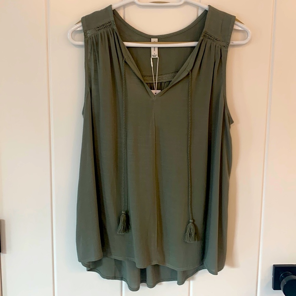 NWT Gentle Fawn sleeveless blouse